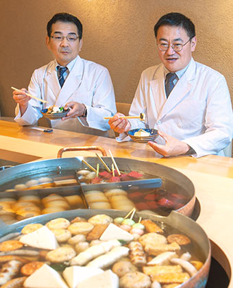 インタビュー風景(おでんを食べながら)
